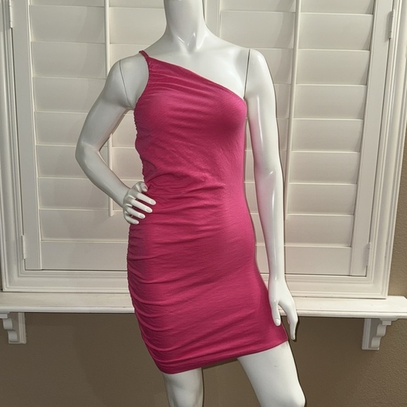 SUNDRY ASYMMETRICAL RUCHED DRESS IN PARADISE - Picture 1 of 15